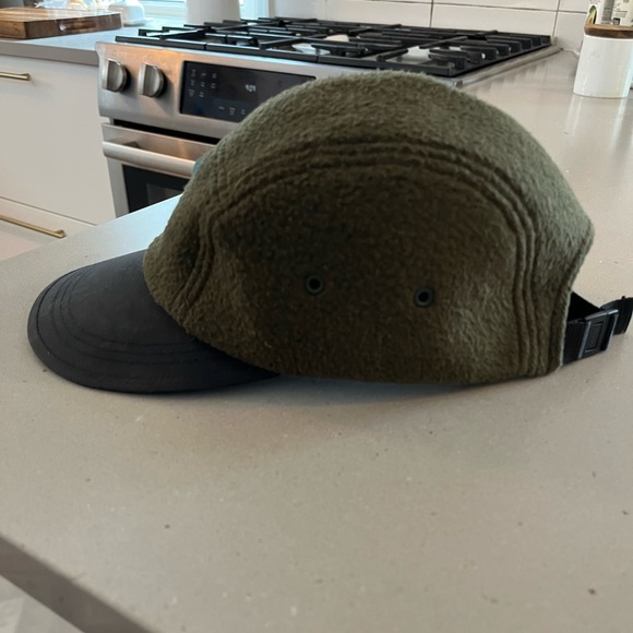 Wtaps Hat. green and black. large. fleece and lined for warmth - Picture 4 of 6